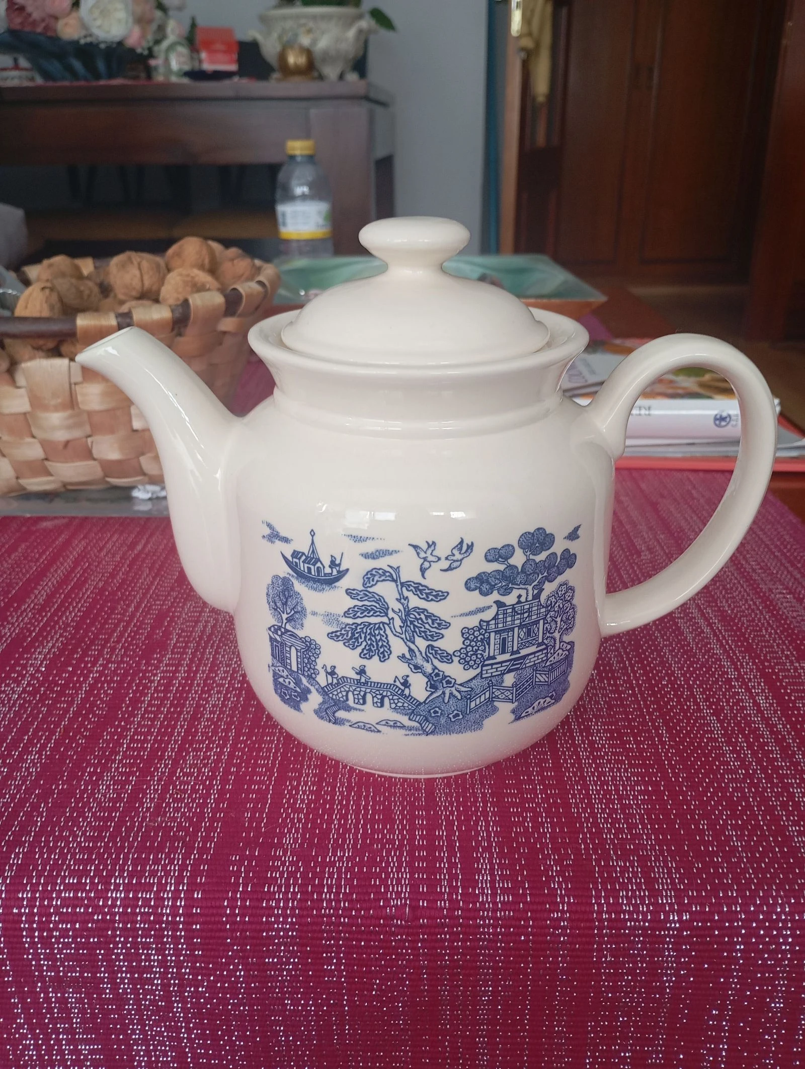 Tetera de porcelana chirchil